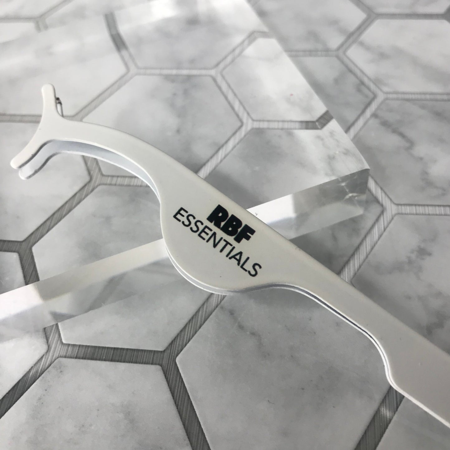 Lash Tweezer